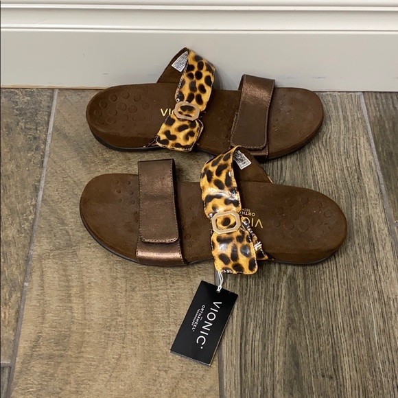 vionic leopard print sandals